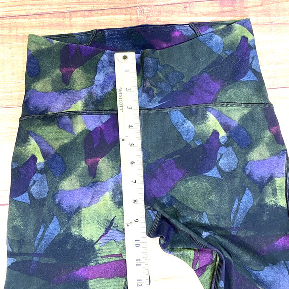 LULULEMON Train Times Aura Dark Chrome Multi Size 6 EUC‎ - Picture 4 of 8